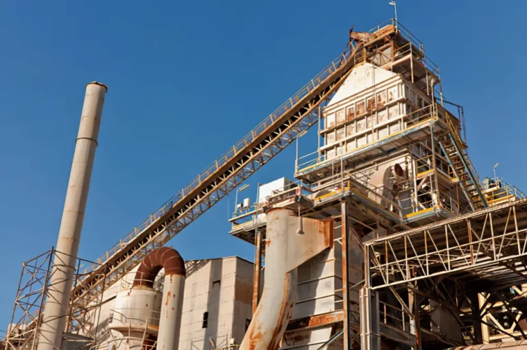 โรงงานสายพานลำเลียง: ประเภทของสายพานลำเลียงและการออกแบบ