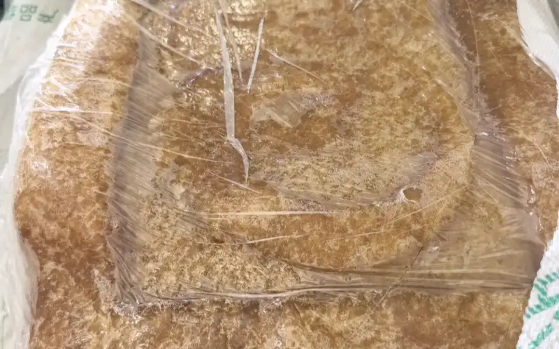Natural rubber raw material