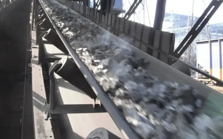 Transporting high-temperature products will accelerate the aging of the conveyor belt