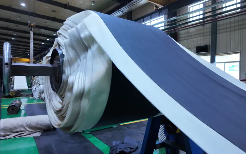  Layers are separated with protective cloth to prevent surface contamination and sticking