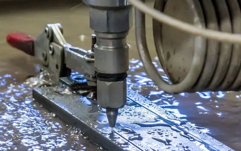 st conveyor belt cutting tool - water jet cutter