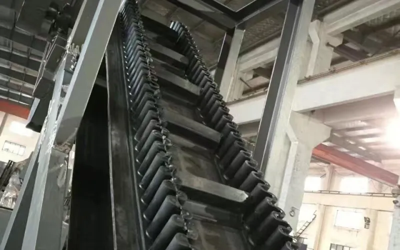 2.2 Sidewall Conveyor Belts used for High Inclination Angle Conveying