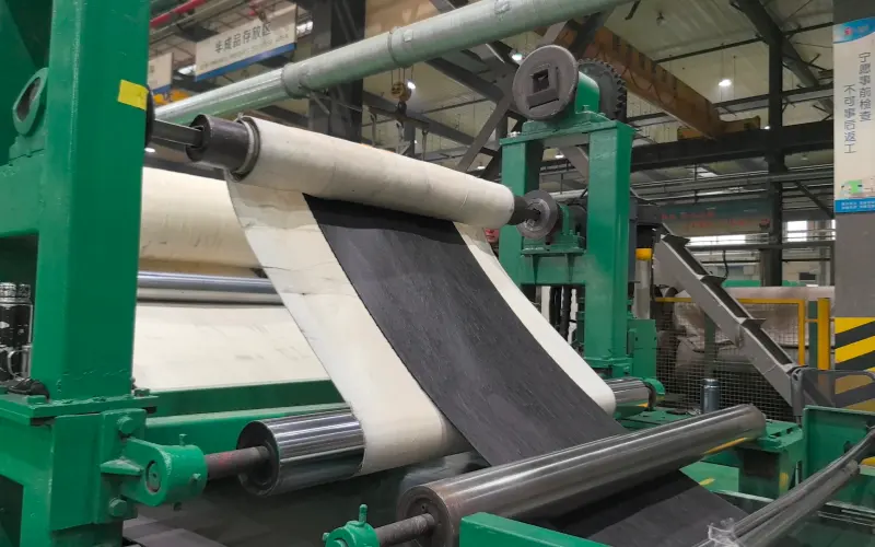 10 rubber conveyor belt manufacturing process - filming step